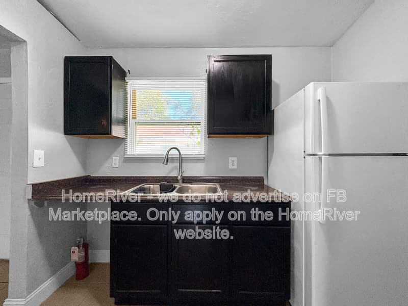 Jacksonville House: 4178 Lorenzo Ct