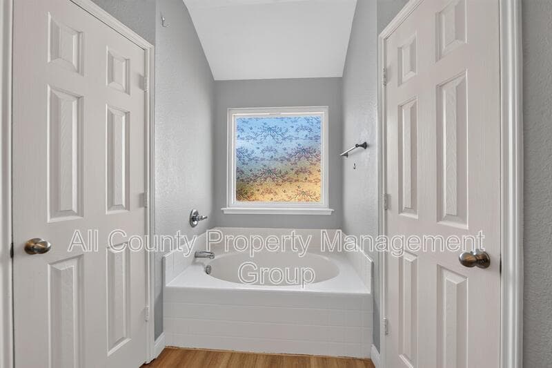 Fort Worth House: 8205 Mule Deer Run