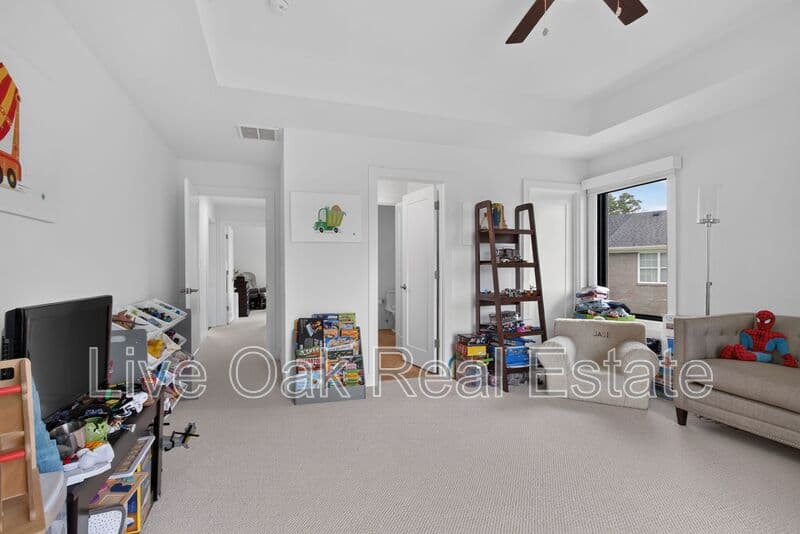 Virginia Beach House: 1316 Lambeth Lane