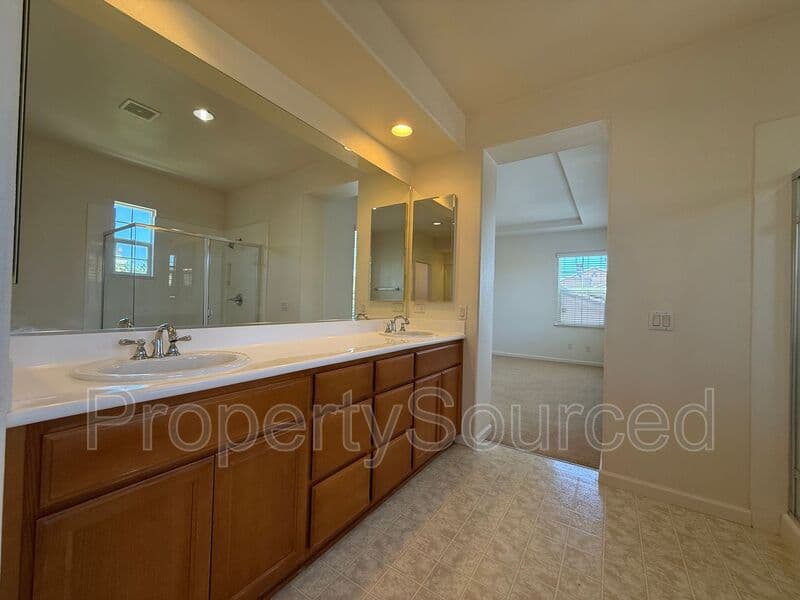 Tracy House: 2099 Frank Blondin Lane