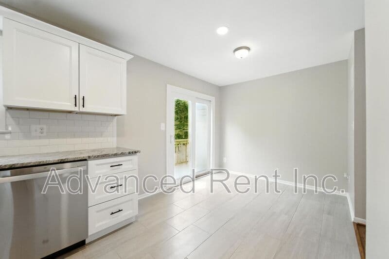 Nottingham Townhome: 1 Jack Pine Place