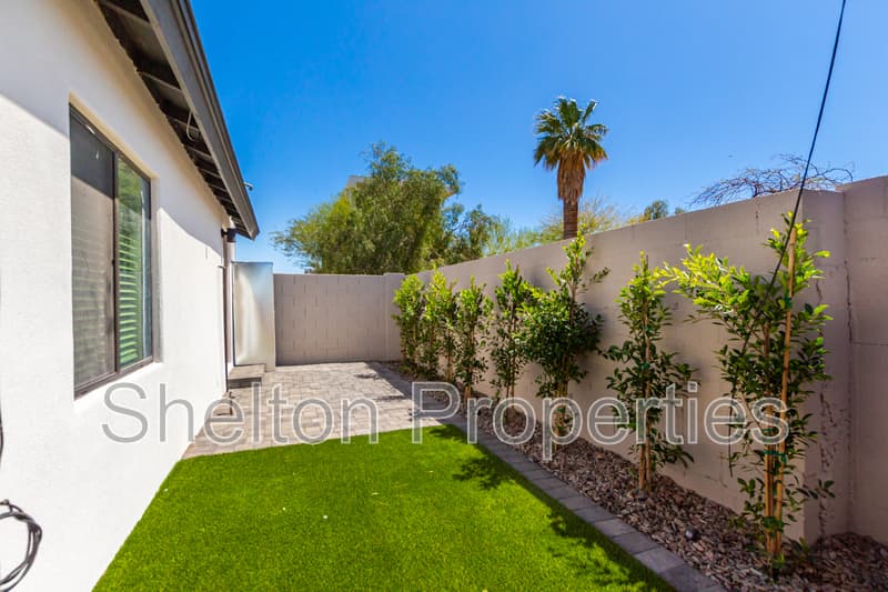 Phoenix House: 614 N 10th Ave Unit A