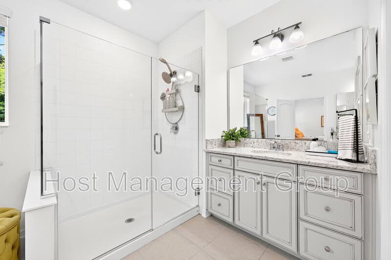Orlando House: 8205 Bayliss Ct