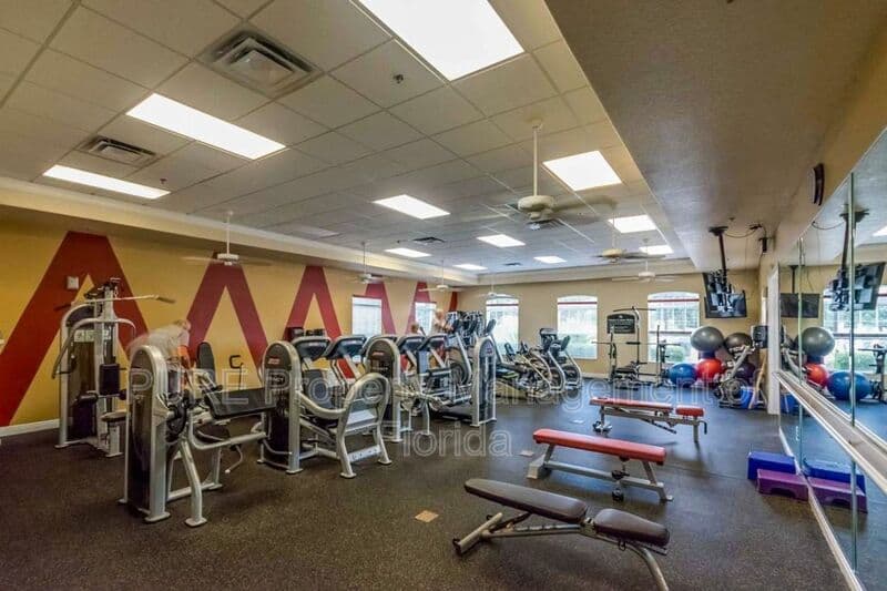 Ocala House: 15939 SW 14th Avenue Rd