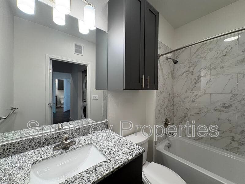 Belton Condo: 710 Shine St, Apt 1202