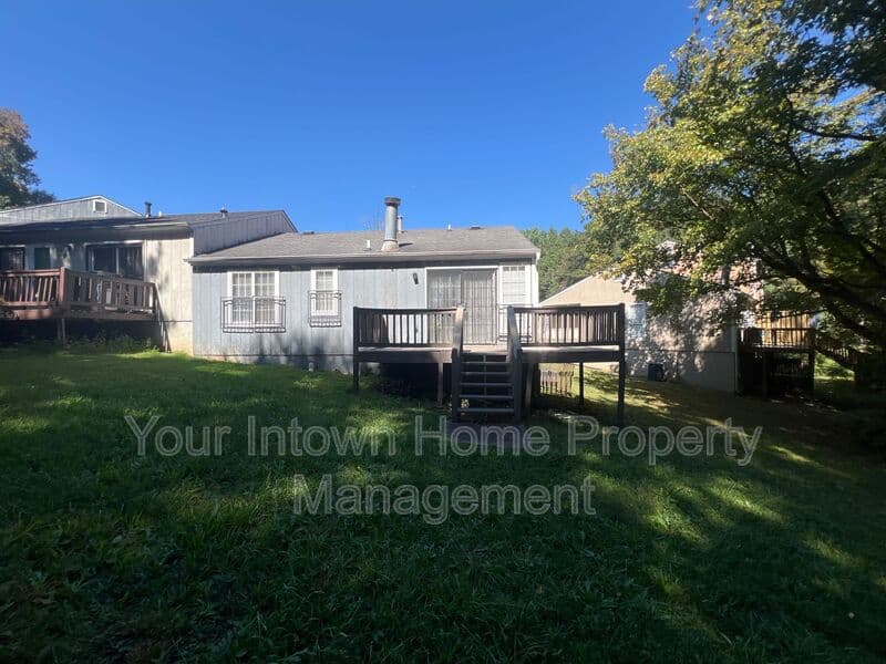 Lithonia House: 6471 Bedford Ln