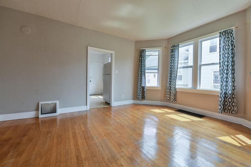 Green Bay Condo: 1217 Chicago Street