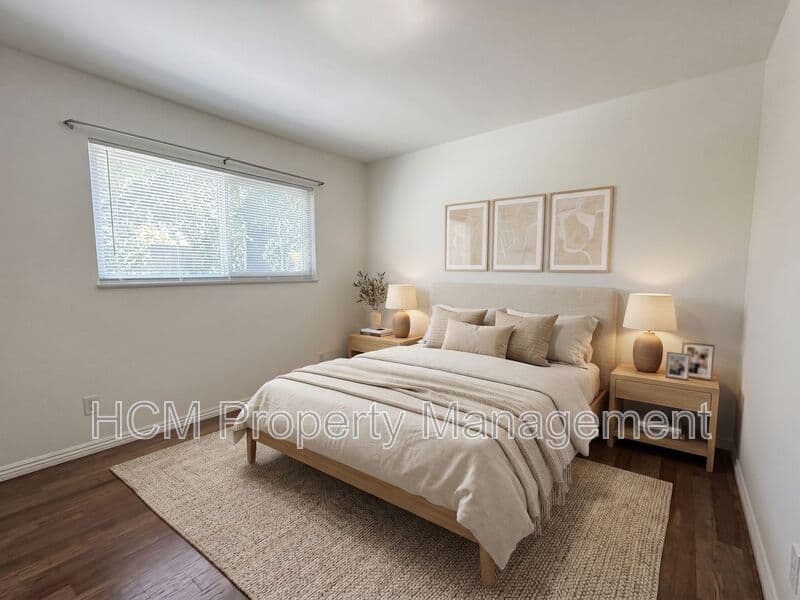 Huntington Beach House: 16402 Birdie Ln