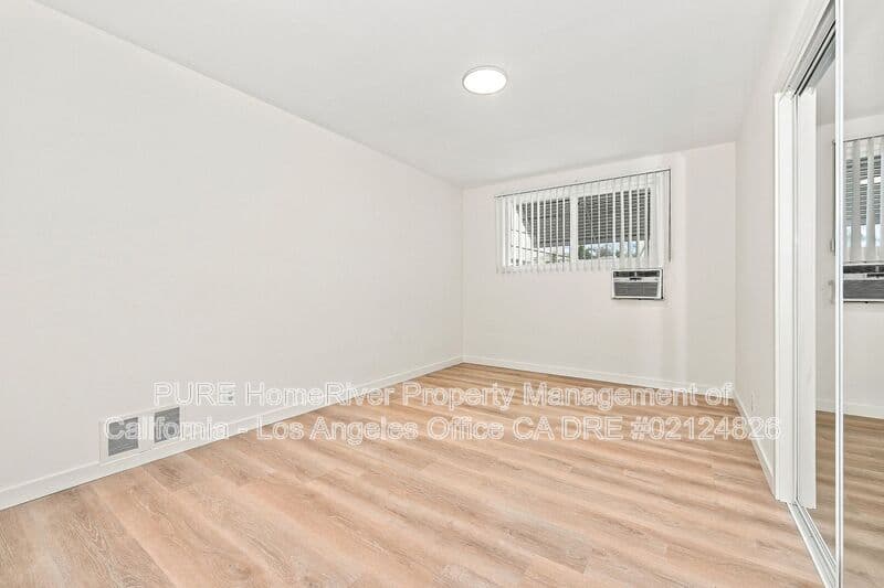 Sherman Oaks House: 4427 Murietta Ave