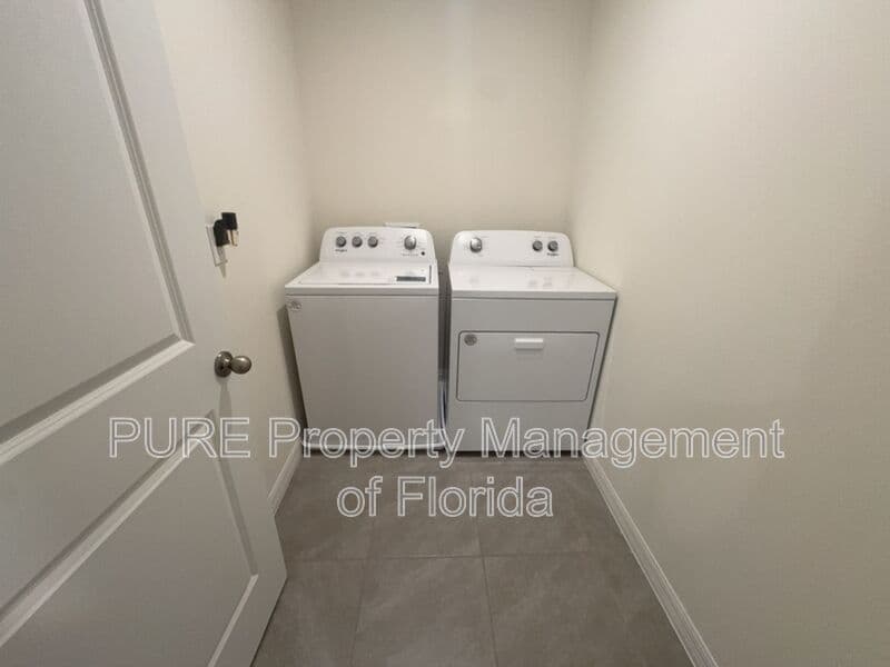 Ocala House: 5527 SW 43rd Ct