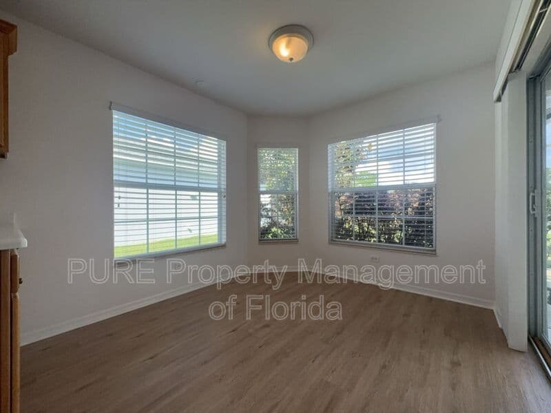 Ocala House: 15939 SW 14th Avenue Rd