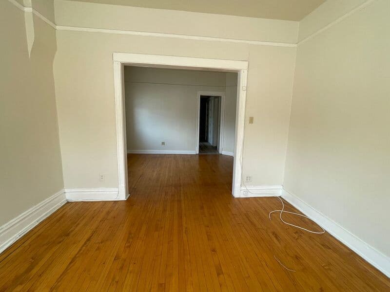 Chicago House: 4424 W. Armitage 2W