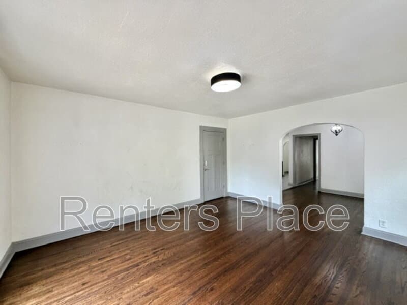 Tulsa House: 1128 South Rockford Avenue