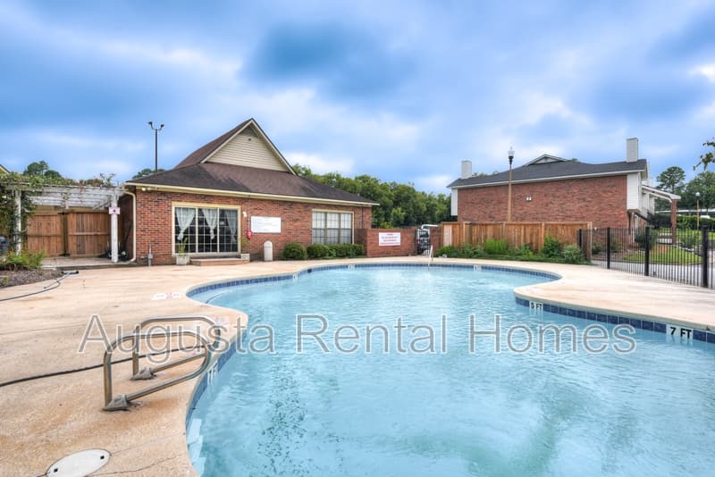 Augusta Condo: 2515 Center West Parkway - 3F