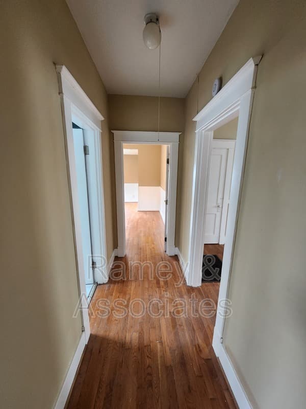 Louisville House: 3635 Taylor Blvd