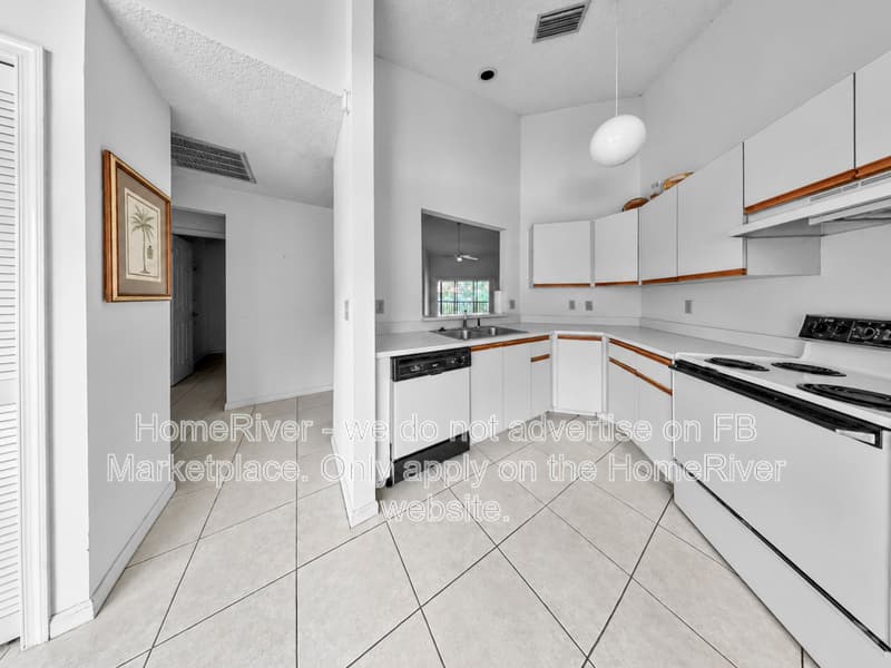 Stuart Townhome: 3450 SE Martinique Trce
