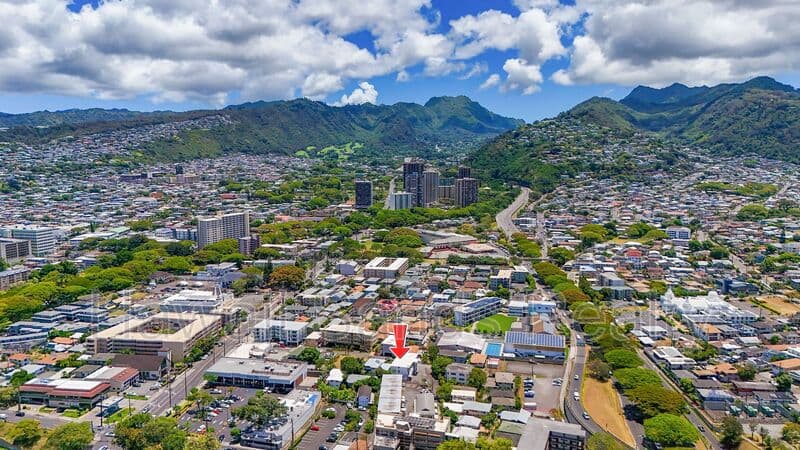 Honolulu House: 39 Hialoa St