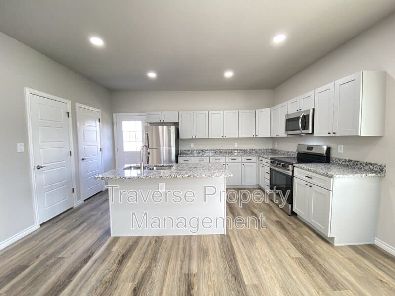 Fort Worth House: 1309 Arizona Ave