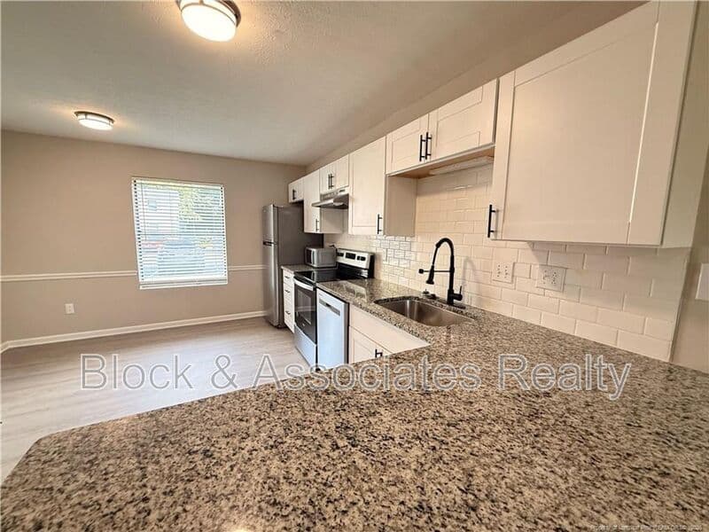 Hope Mills House: 4083 Professional Dr
