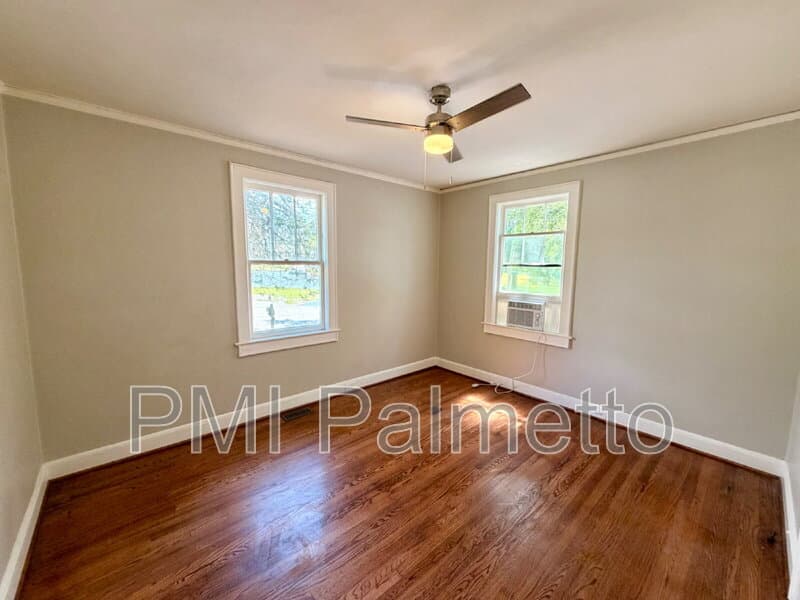 Columbia House: 1304 Mount Vernon Street