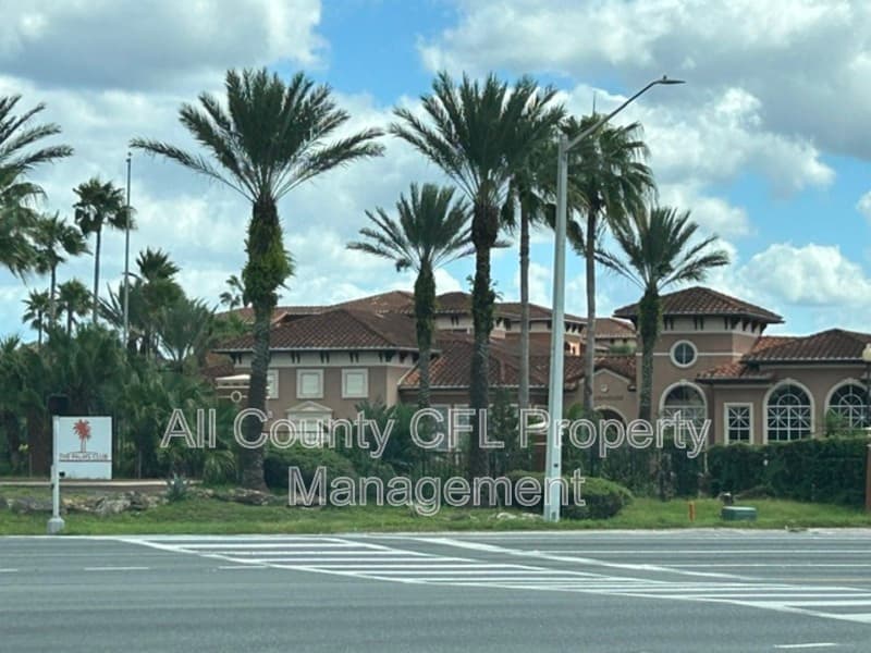 Orlando Condo: 5500 Metrowest Blvd