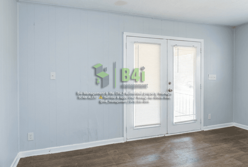 LaGrange House: 409 Whitesville Road