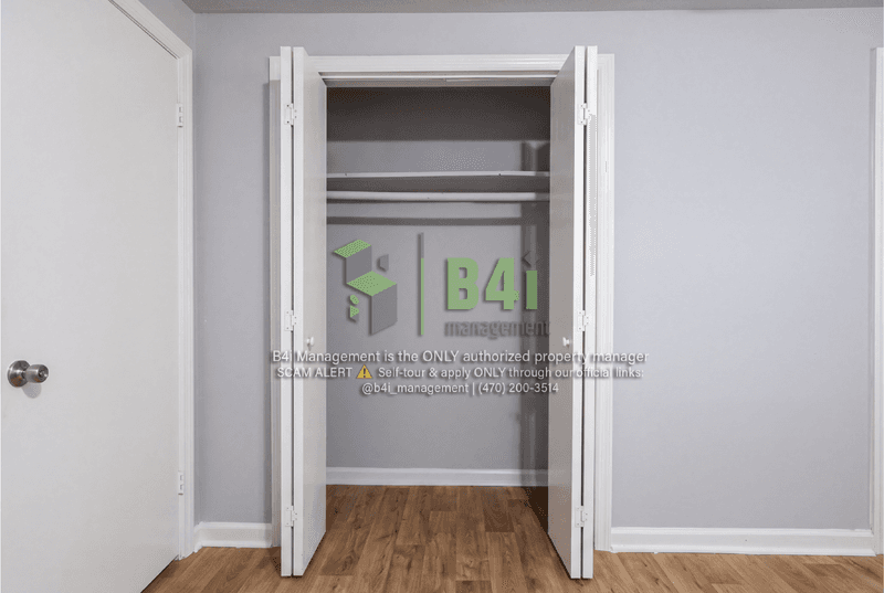 Douglasville House: 6331 Garnet Drive