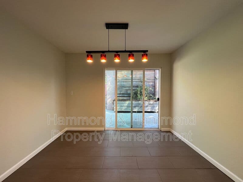Granada Hills House: 16751 San Fernando Mission Blvd.