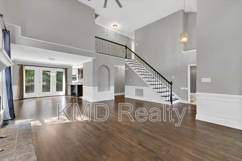 Charlotte House: 3112 English Sparrow Lane