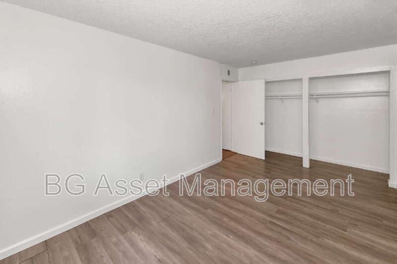 Vallejo Condo: 212 Westwood Street