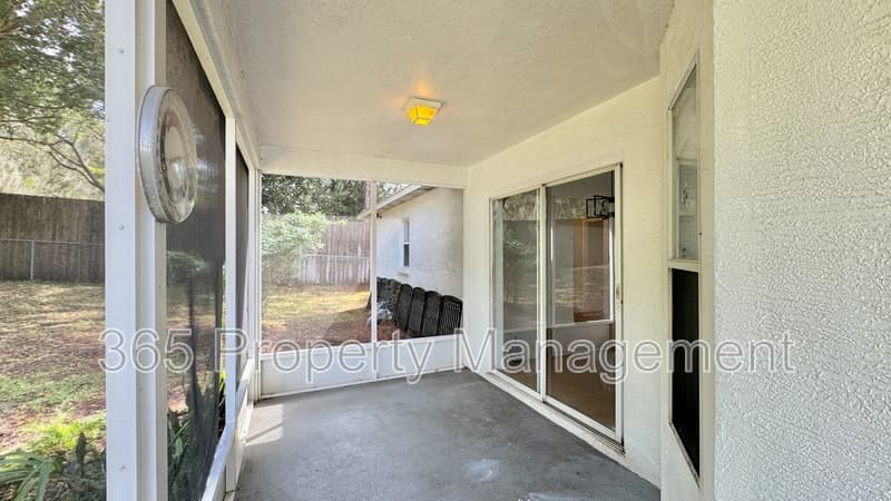 Spring Hill House: 12175 Katherwood Street