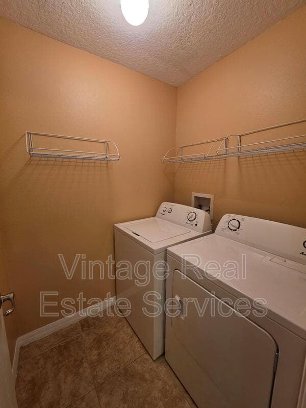Brandon House: 2425 Middleton Grove Dr