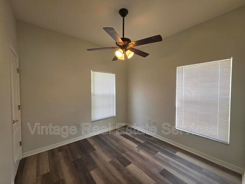 Gibsonton House: 6731 Lake Rochester Ln