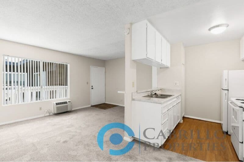 San Diego Condo: 4825 70th St.