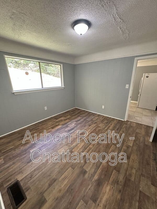 Chattanooga House: 4213 Oakland Terrace N