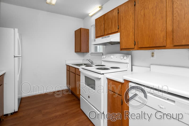 Columbiana Condo: 100 Egg And Butter Rd