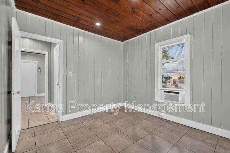 West Palm Beach Condo: 887 7th St