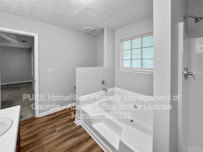 Riverdale House: 8432 Cedar Creek Rdg