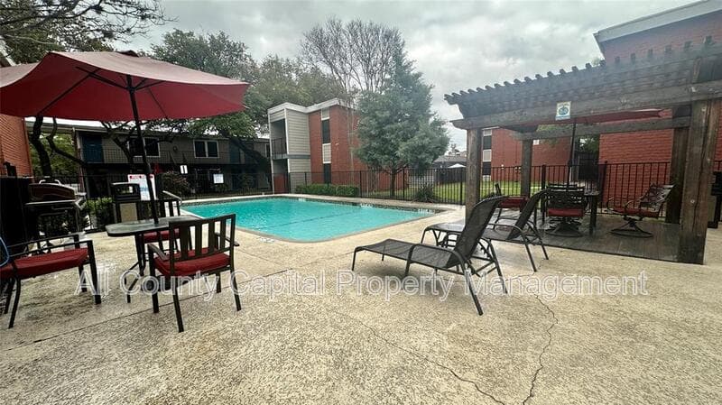 Austin Condo: 5426 Menchaca Road