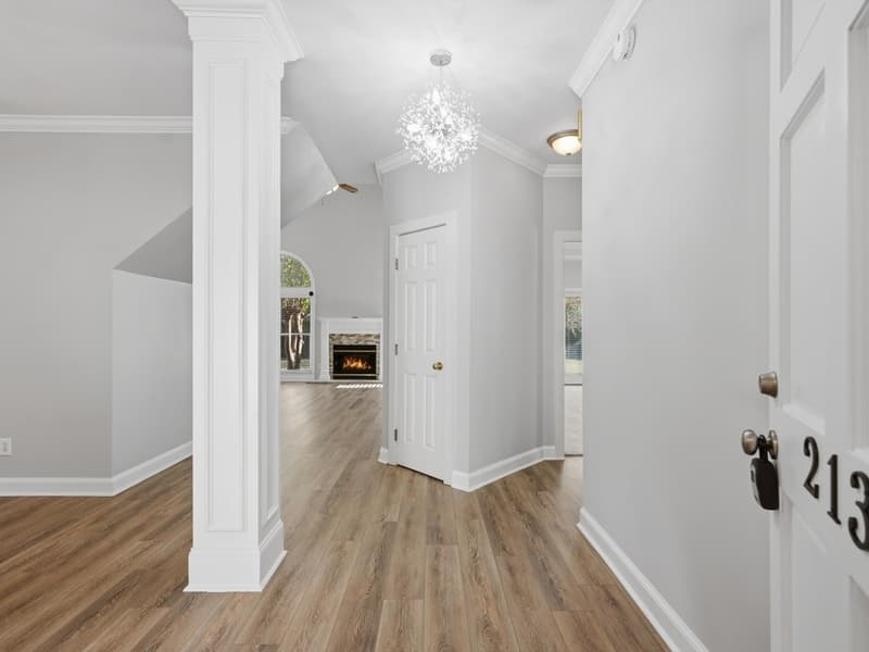 Madison House: 213 Pointe Verde Circle
