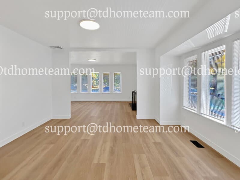 Kent House: 617 3rd Ave S