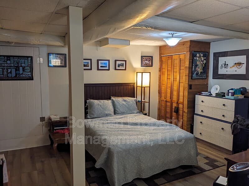 Athens House: 115 Davis Estates Rd
