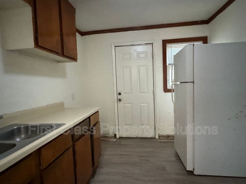 Oklahoma City House: 1904 NE 25th St