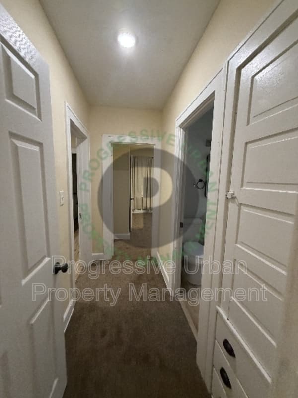 Cleveland Condo: 4427 West 49th Street - Upstairs