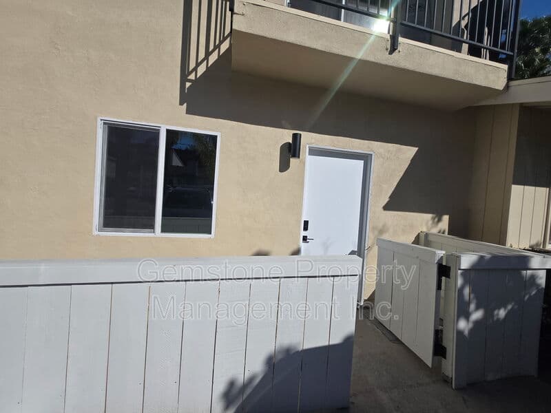 San Diego House: 5387 Brockbank Pl