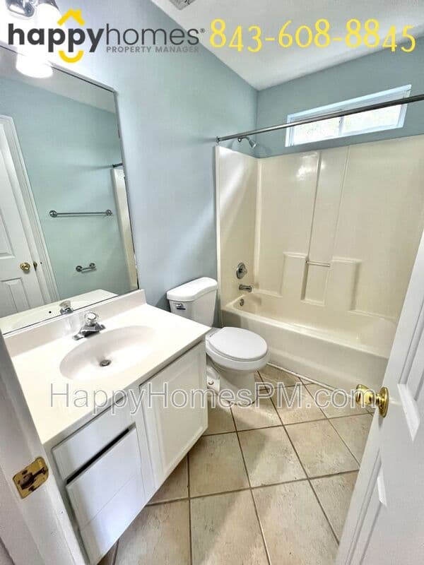 Charleston House: 1545 Ashley River Road
