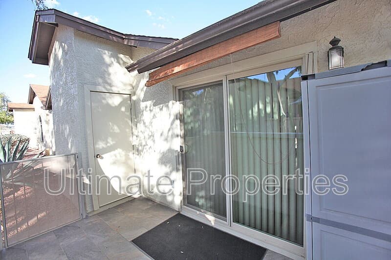 Peoria House: 8140 N 107th Ave