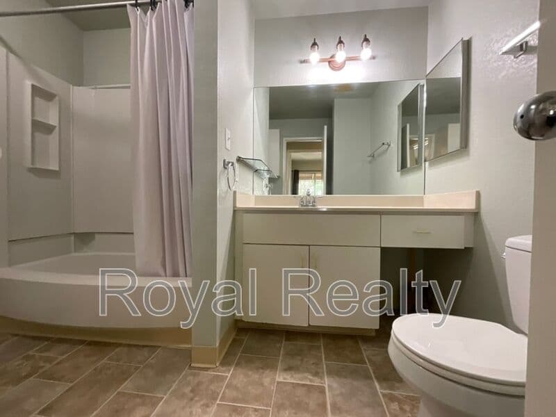 Honolulu Condo: 625 Mananai Place