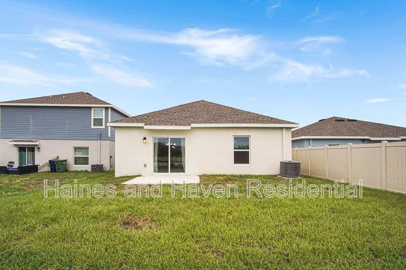 Winter Haven House: 1688 Teagan Ln
