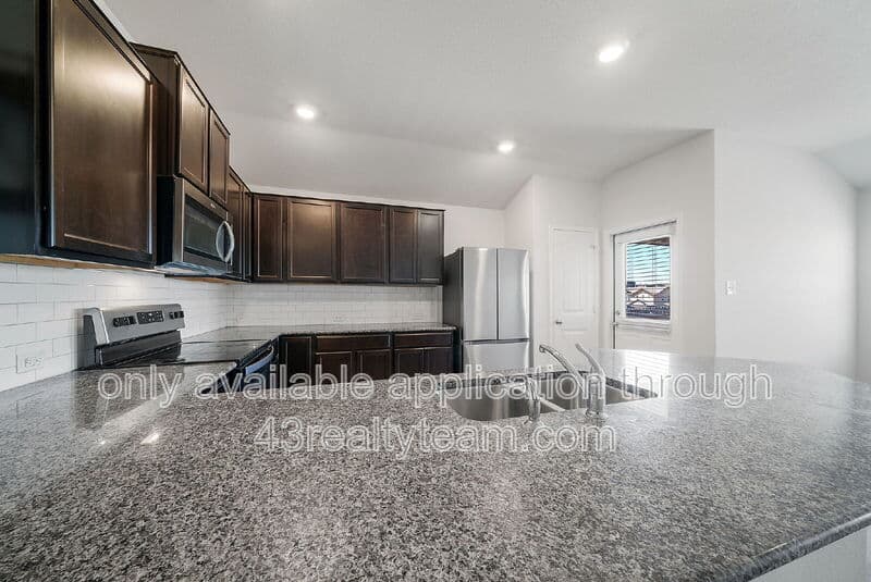 San Antonio House: 6927 Altair Chase